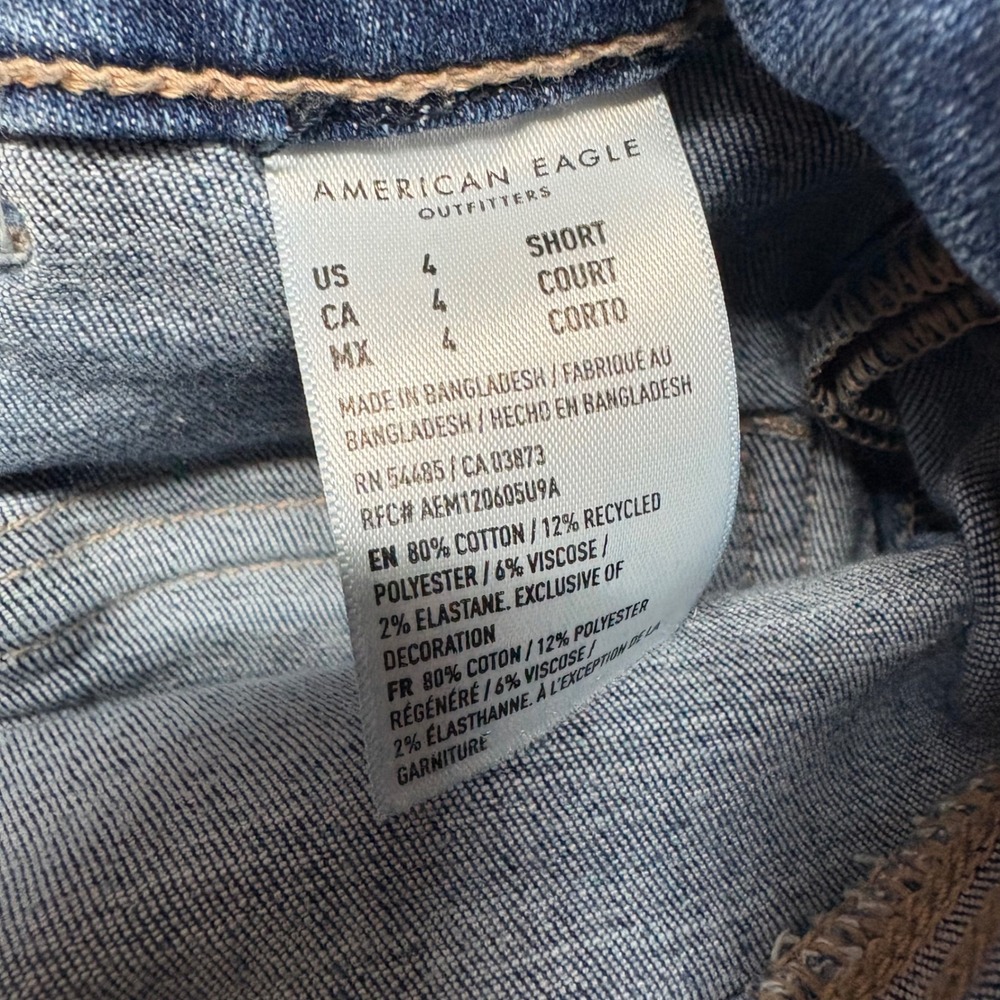 American Eagle Super Hi-Rise Flare Jeans Blue 4 Short Patch Pocket Detail - Picture 8 of 10